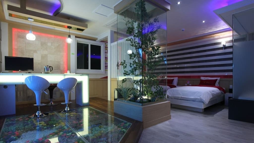 Duro contra el muro: Los mejores moteles para visitar este San Valentín .