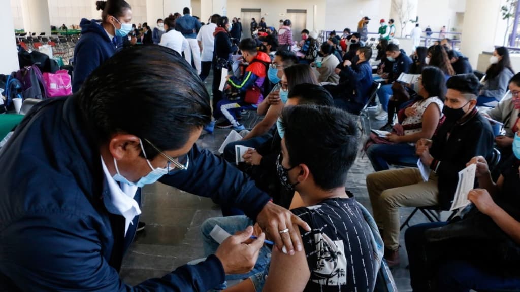 vacunación de refuerzo en Neza