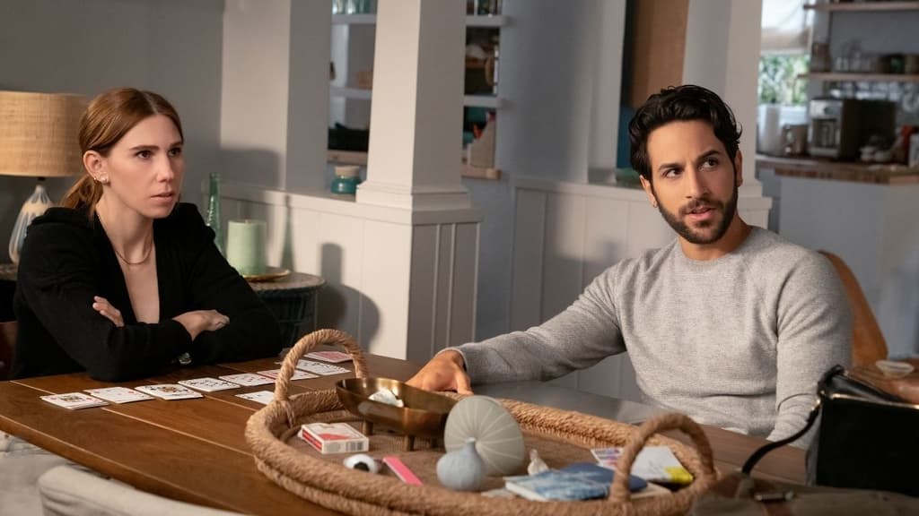 The Flight Attendant: Zosia Mamet y Deniz Akdeniz hablan sobre la temporada 2