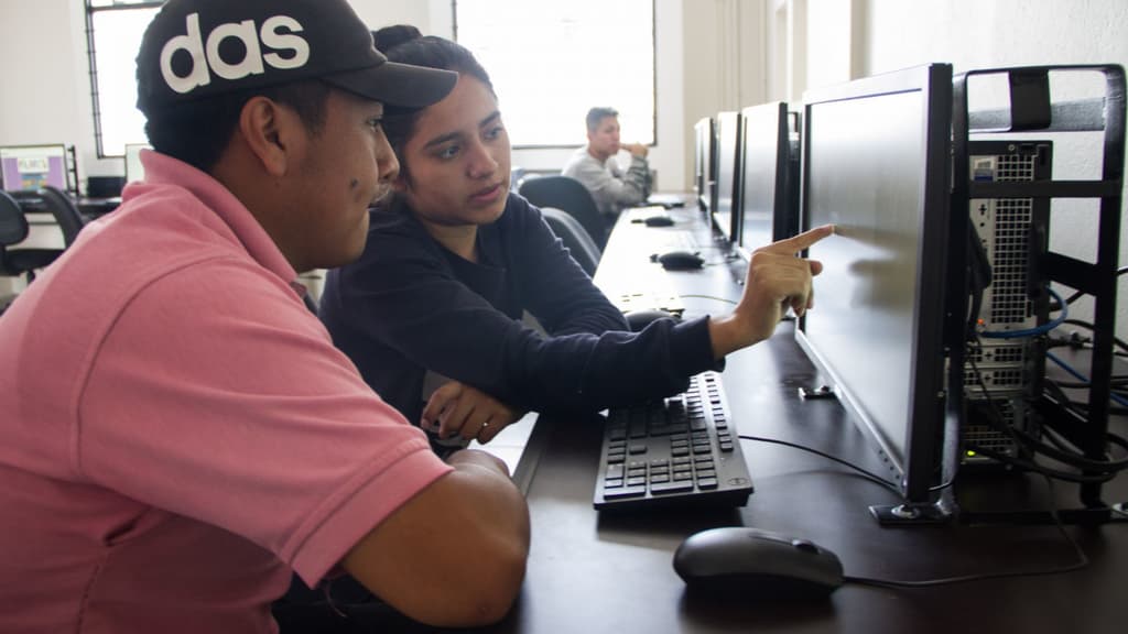 convocatoria Bachillerato en Línea Pilares
