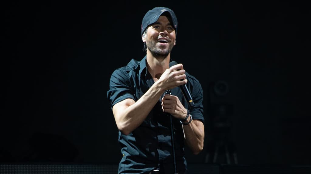 Enrique Iglesias: Todas las veces que ha cantado para telenovelas mexicanas.