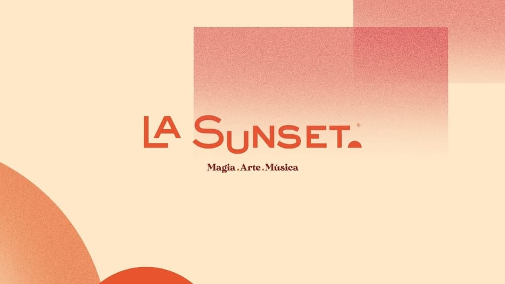 Lánzate al atardecer más mágico y místico de tu vida con La Sunset.