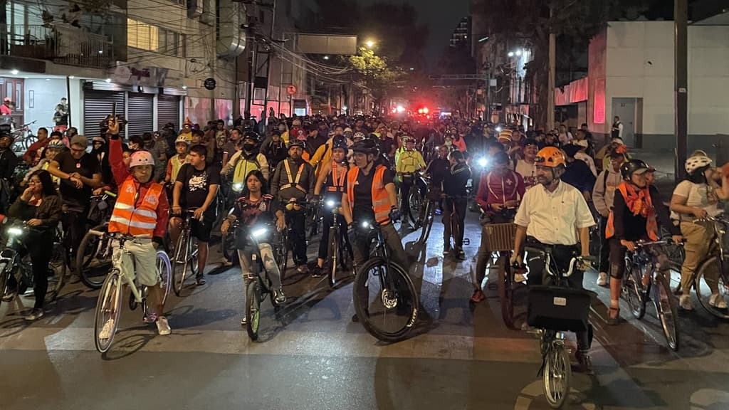 paseo ciclista de dinosaurios