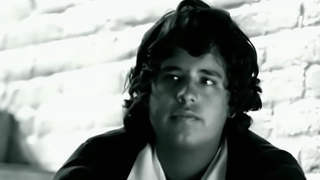 Ve cómo reapareció el protagonista del video de “Eres”, de Café Tacvba.