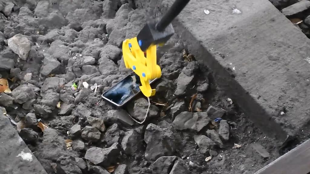 objetos en las vías del metro