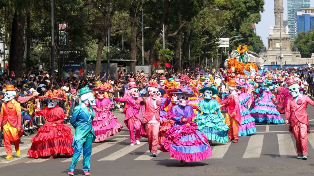 dos desfiles de Día de Muertos