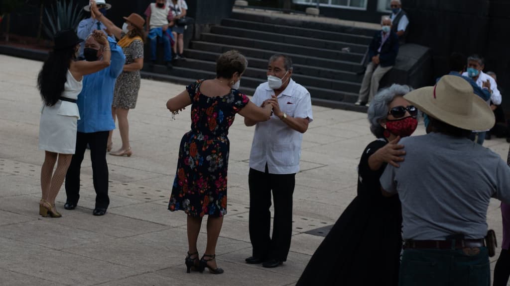 maratón de Danzón en el Monumento a la Revolución