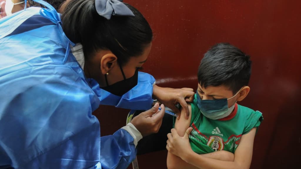 vacunación a personas de 7 años en CDMX