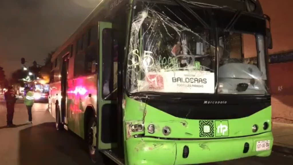 choque entre unidades de transporte público