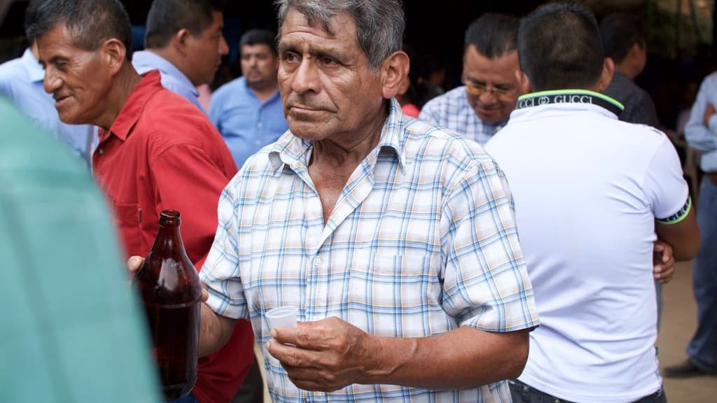 Tianguis de la chela y el mezcal.