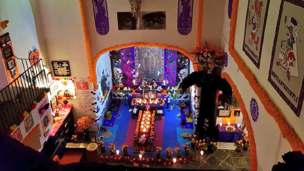 Ofrendas de Día de Muertos en Casa del Indio Fernández