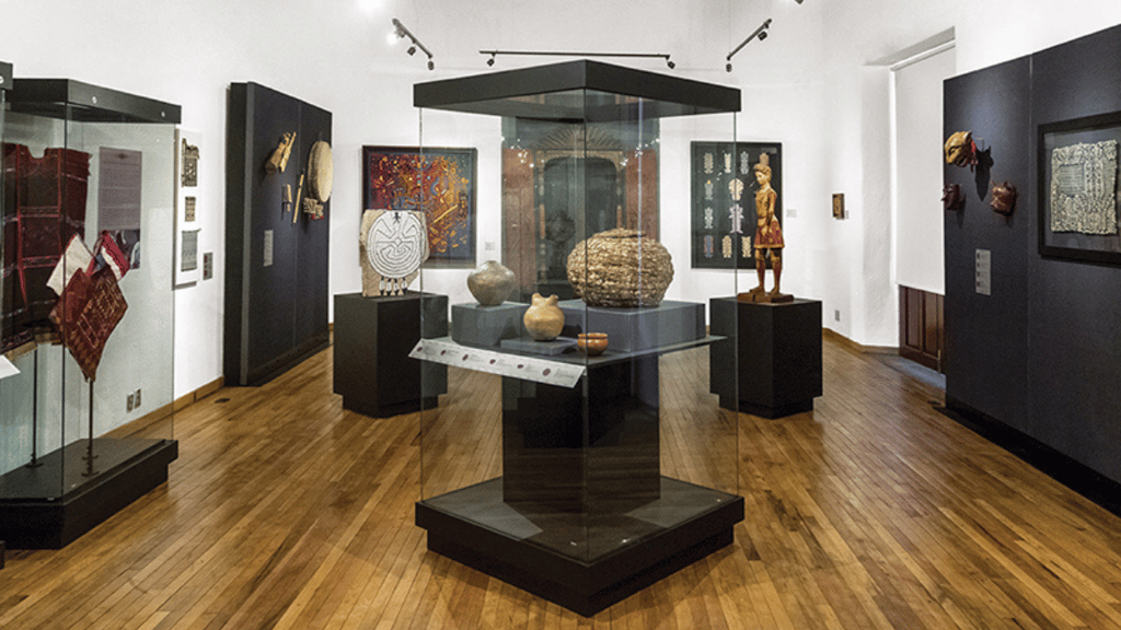Museo Indígena Antigua Aduana de Peralvillo