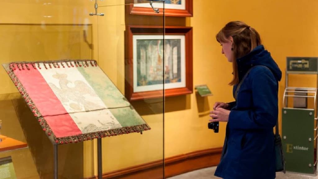 Colección de banderas históricas de México en Chapultepec