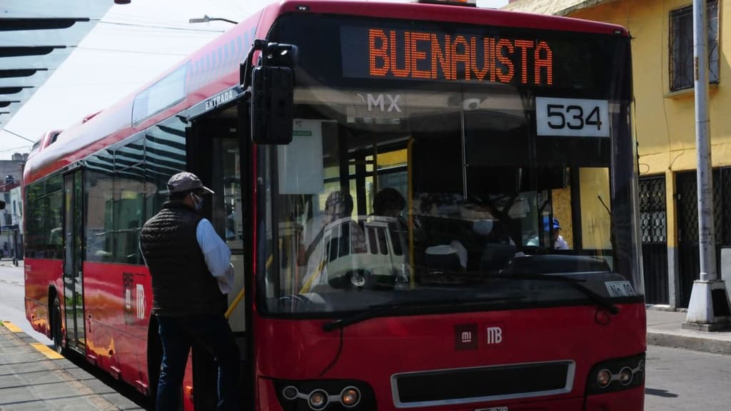 Horarios del Metrobús en Semana Santa 2023.