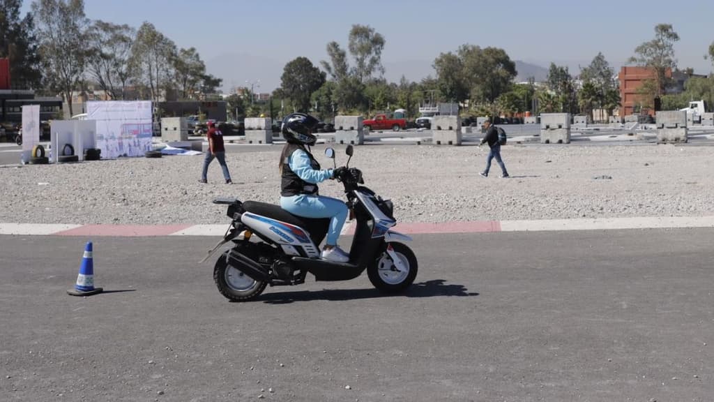 Motoescuela para mujeres CDMX.