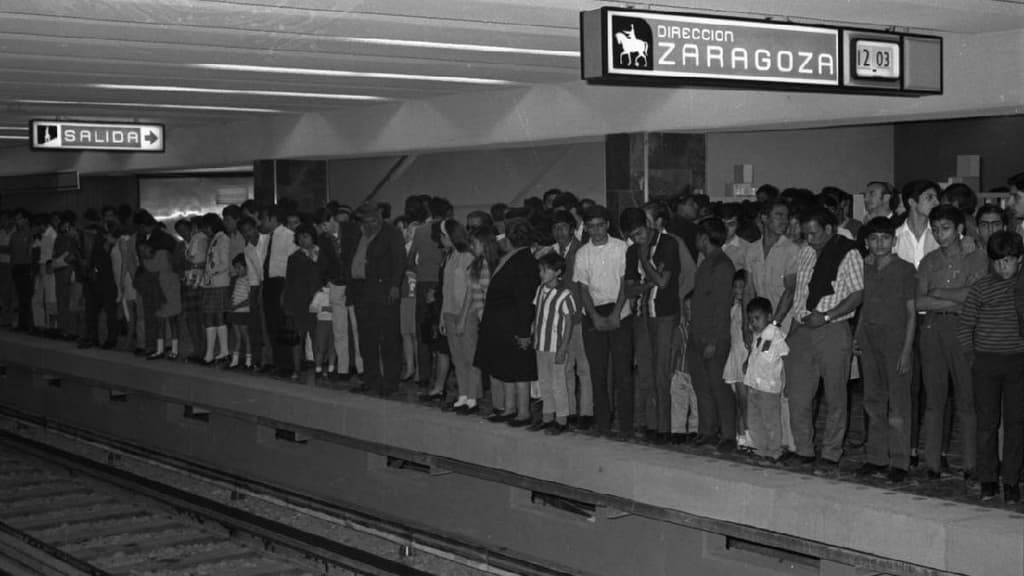 Primera usuaria del Metro