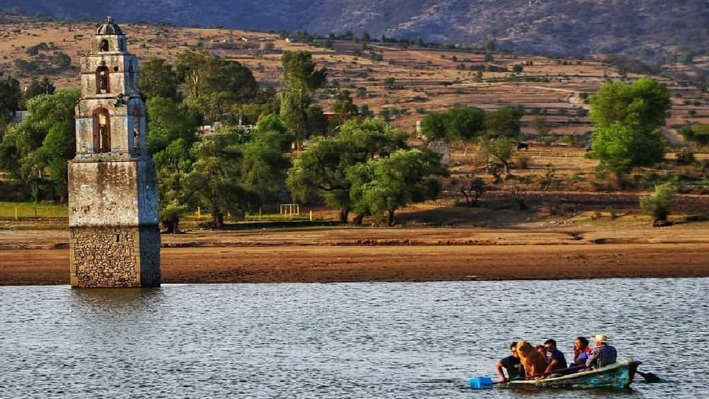 Presa Taxhimay en San Luis de las Peras, Villa del Carbón
