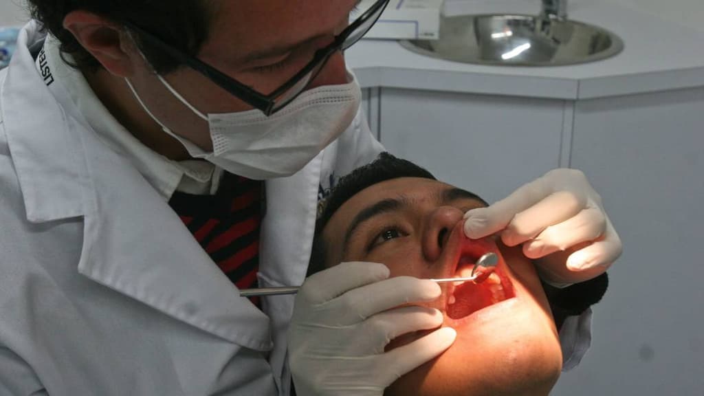 Consulta médica y dental en el DIF de CDMX