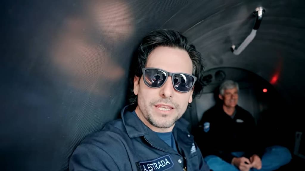 Alan Estrada a bordo del sumergible Titán para ver el barco Titanic