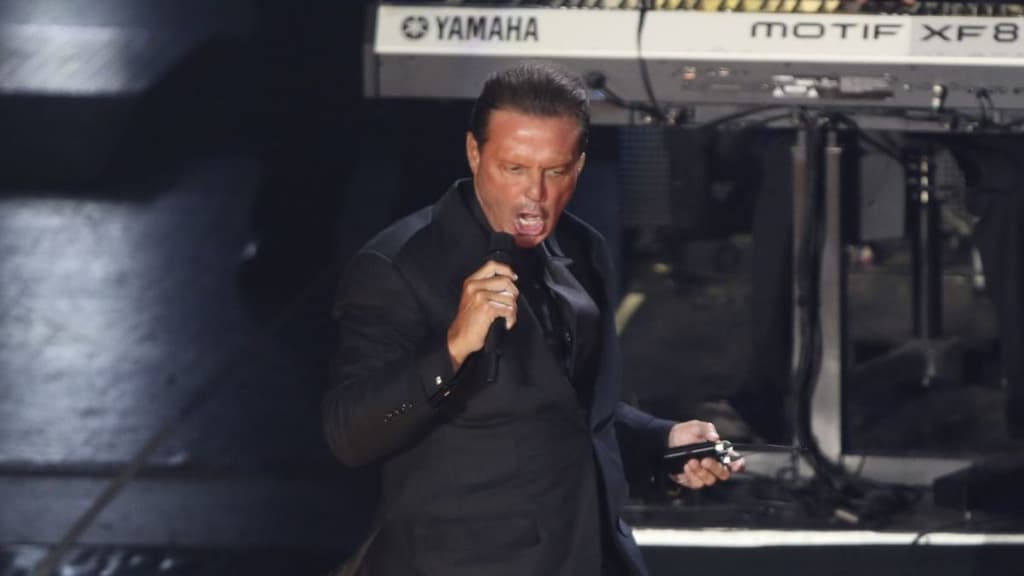 Luis Miguel hospitalizado.