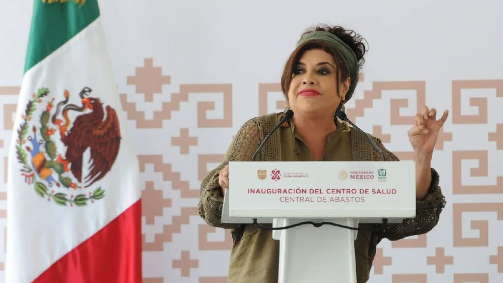 Clara Brugada pide licencia