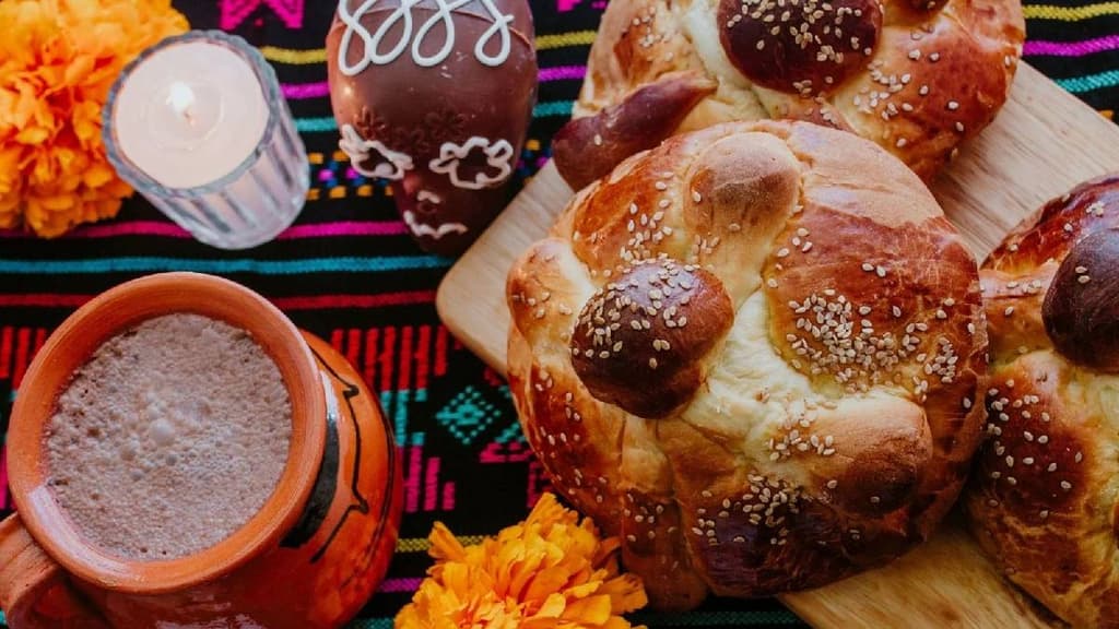 Festival del pan de muerto y chocolate