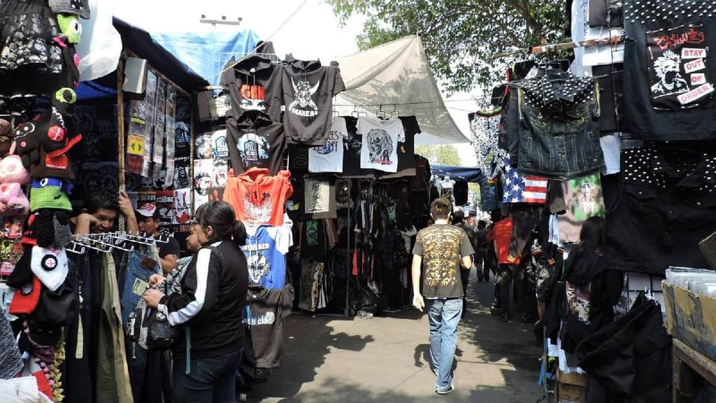 Tianguis del chopo recibe declaratoria de patrimonio cultural inmaterial de CDMX
