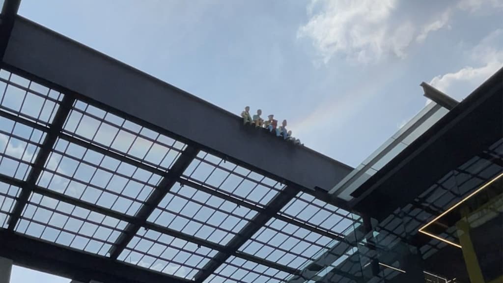 parque-tepeyac-extranas-figuras-en-el-techo-2