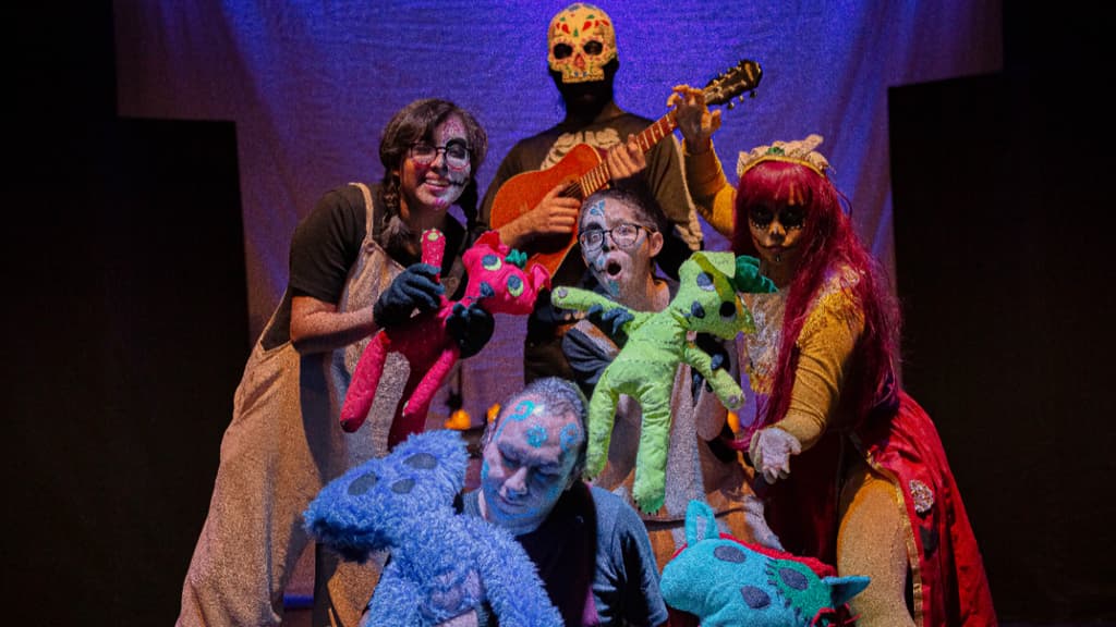 rumbo al mictlan obra de teatro la crisálida