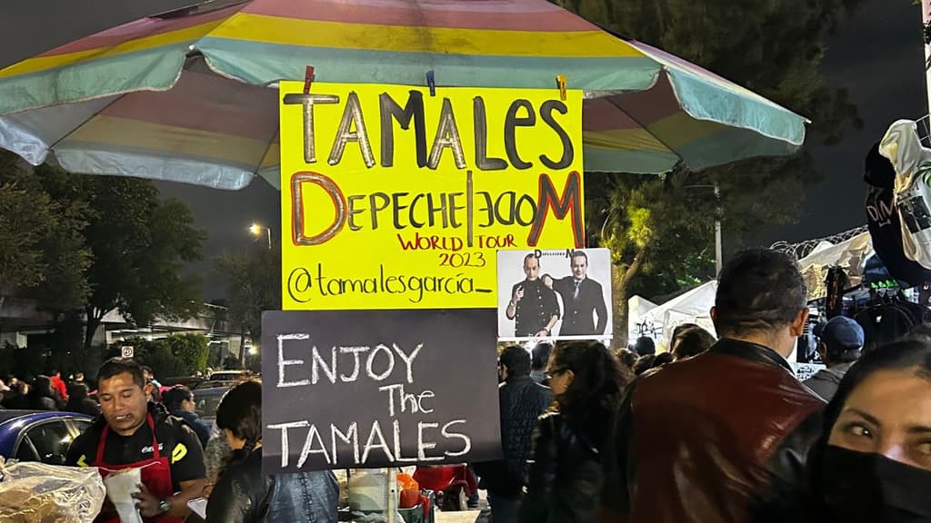 Tamales García se despide se sus carteles.