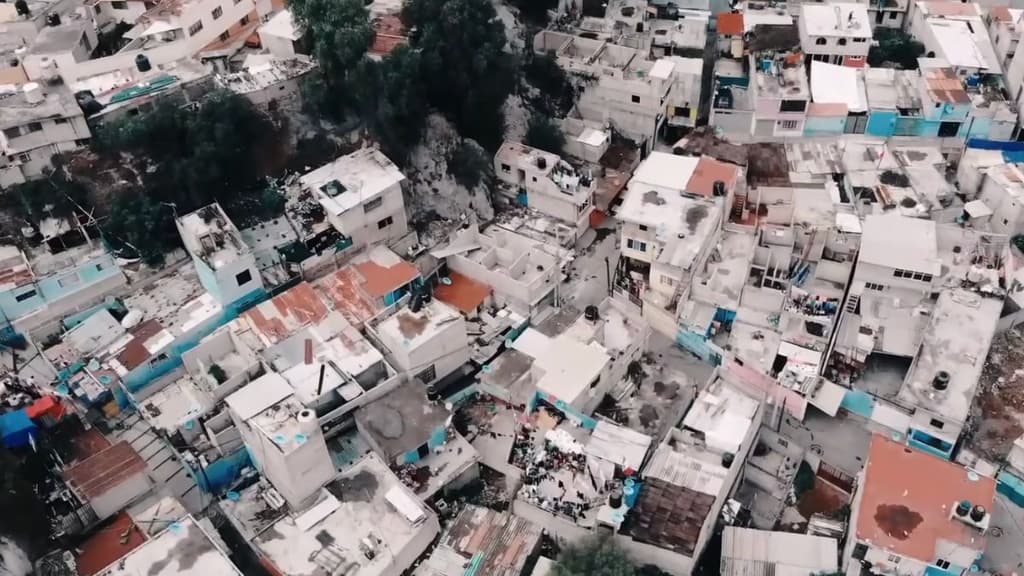 El hoyo en Iztapalapa.