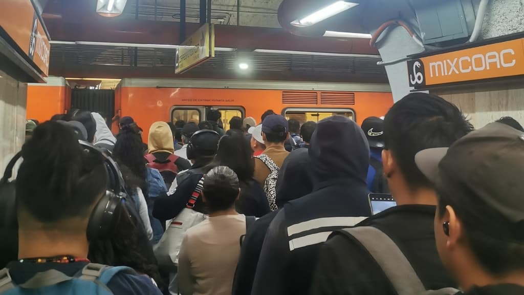 Metro CDMX hoy: Línea 7 presenta retrasos otra vez