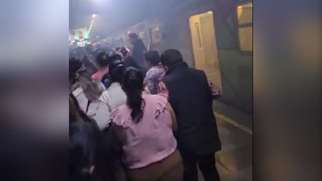 Línea 2 del Metro de CDMX es un caos; esto pasó
