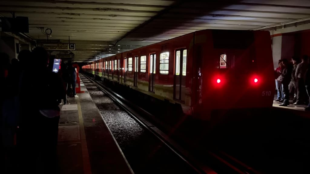 Línea 9 del Metro de CDMX se queda a oscuras; ¿por qué no hay luz?