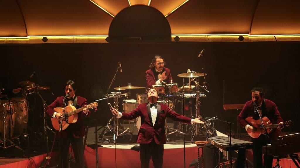 Enjambre confirma Palacio de los Deportes en 2025