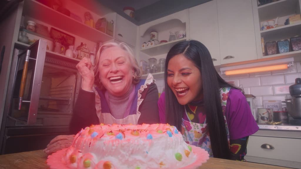 Mamá Cake en Disney + | Foto: Disney +