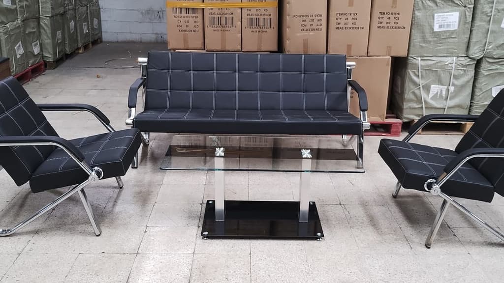 Bodega de muebles nuevos en CDMX.