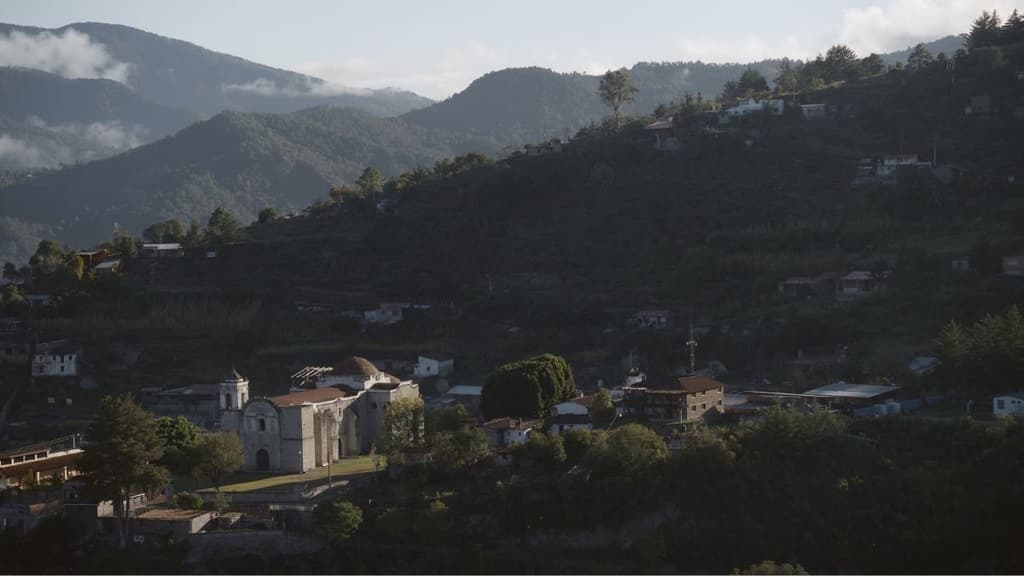 Lachatao: Un documental de Natalia Bruschtein que trata la vida de una comunidad en Oaxaca