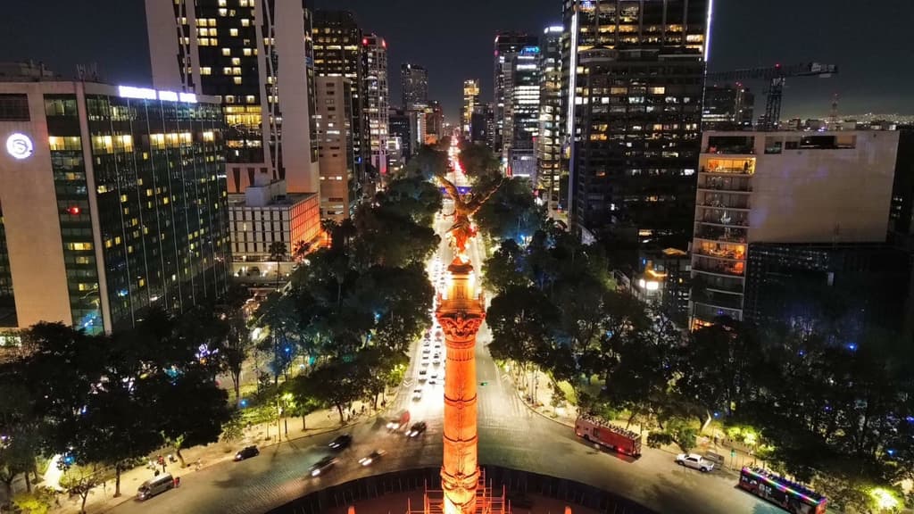 iluminación de edificios de CDMX por el 25 N, Día Internacional de la Eliminación de la Violencia contra la Mujer