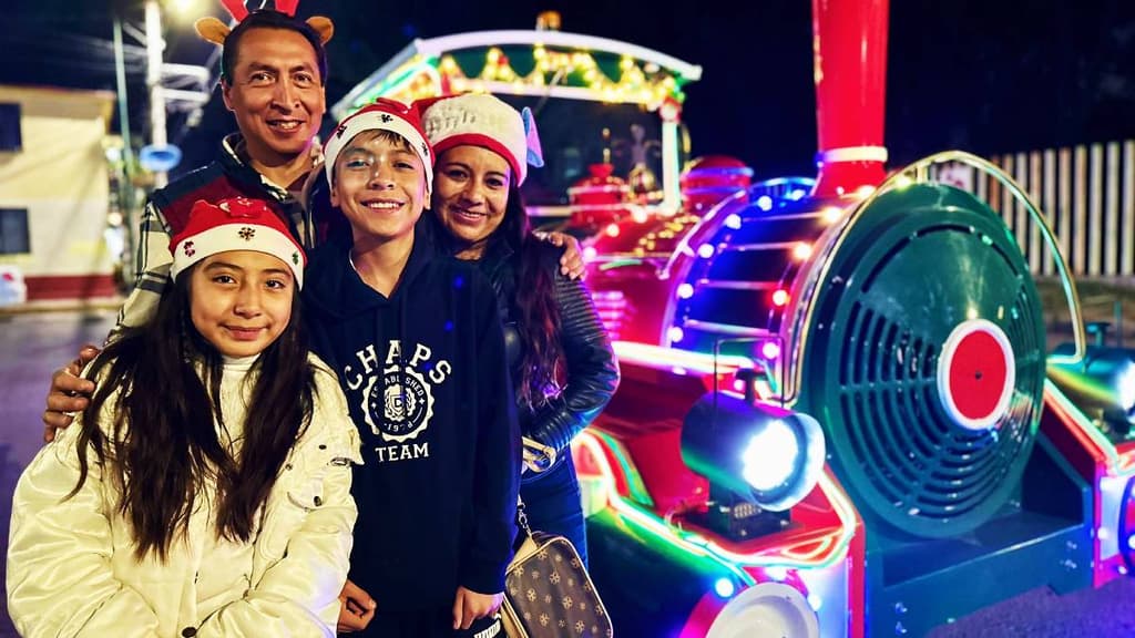 En esta temporada decembrina la alcaldía Tláhuac tendrá un tren navideño, un árbol gigante, una pista de hielo y una villa iluminada. ¡Todo será totalmente gratis!