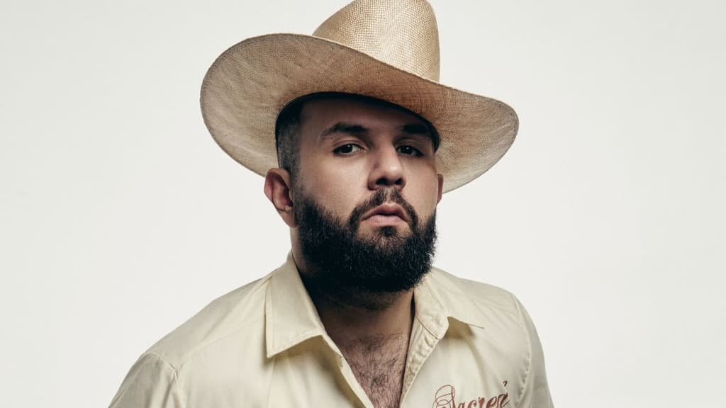 Carín León en el Estadio GNP.