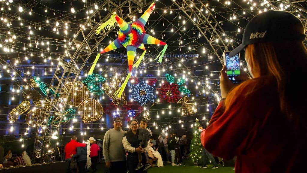 Verbena Navideña en el Zócalo 2024