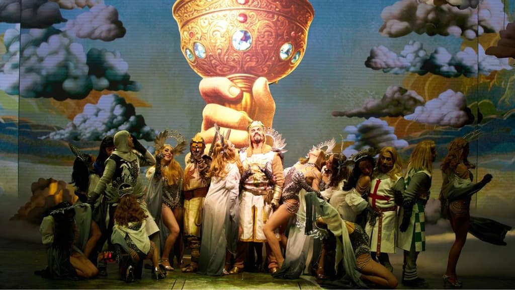 El musical Spamalot con Adrián Uribe, Adal Ramones y Susana Zabaleta llega a CDMX