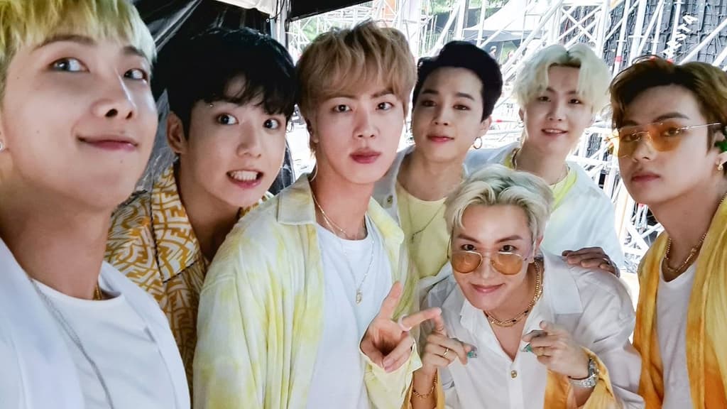 Documental BTS Army: Forever we are young.