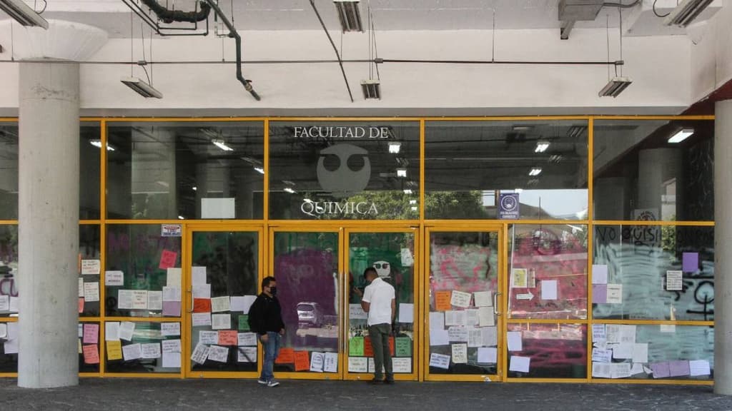 La Facultad de Química de la UNAM tendrá clases virtuales debido a las amenazas digitales recibidas.