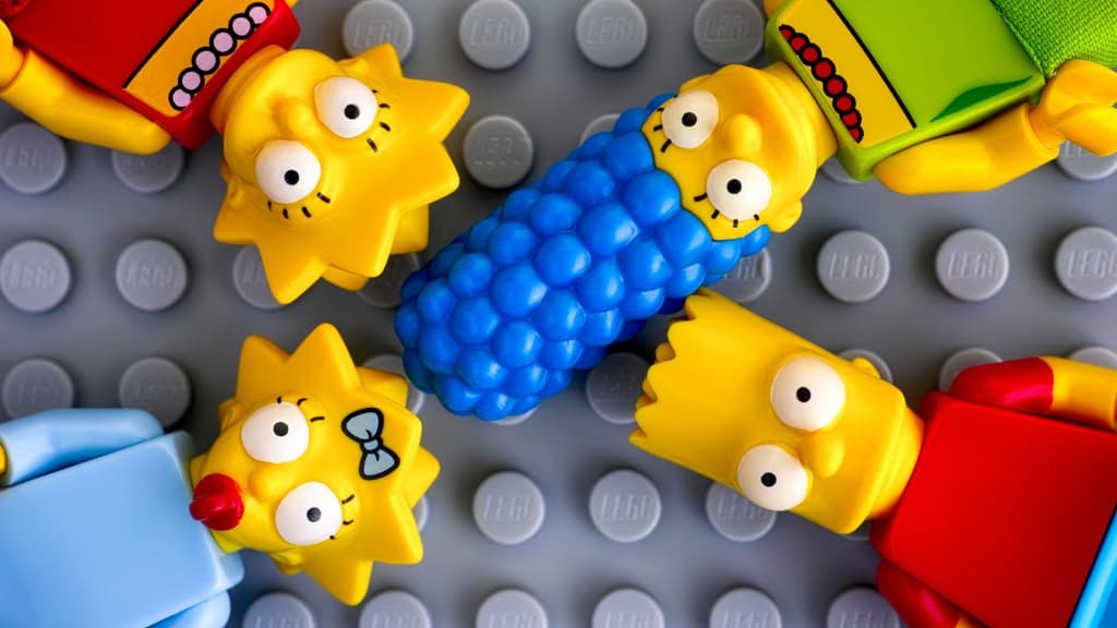 Adéntrate en la exposición sobre la familia amarilla más famosa de la historia.