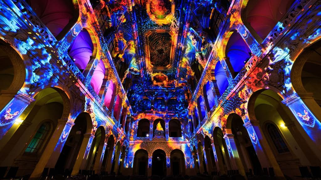 El colectivo artístico suizo PROJEKTIL y Fever traen a la CDMX una experiencia inmersiva.