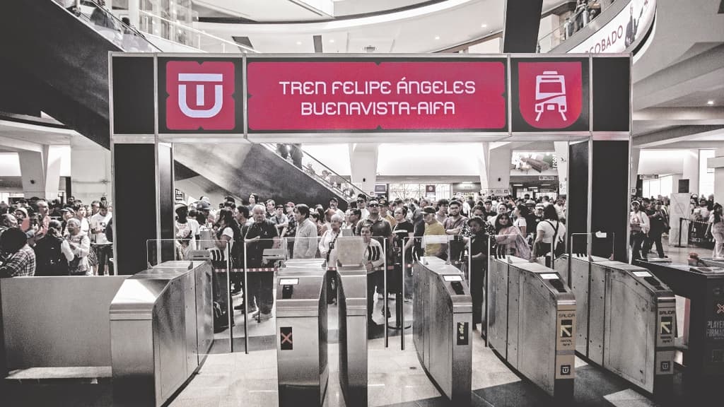 El nuevo Tren “Felipe Ángeles” ya conecta la CDMX con el AIFA