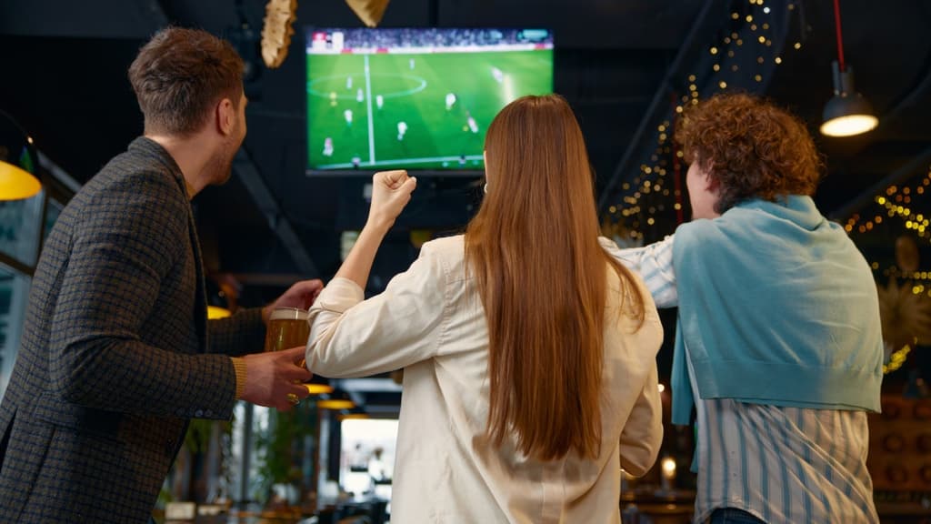 La botana, las chelas y el partido: ahora también pueden dejarte cashback