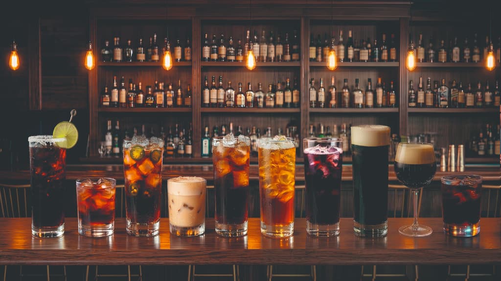 Con burbujas sabe mejor: 10 bebidas con refresco de cola que todos conocemos